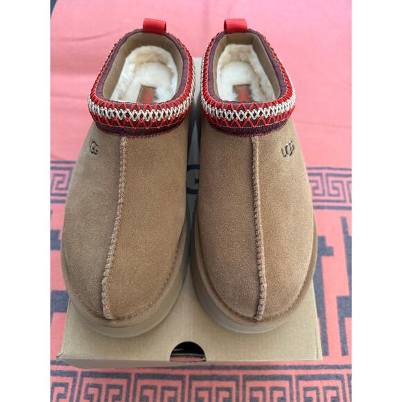 UGG W TAZZ SIZE 8 - Picture 1 of 5